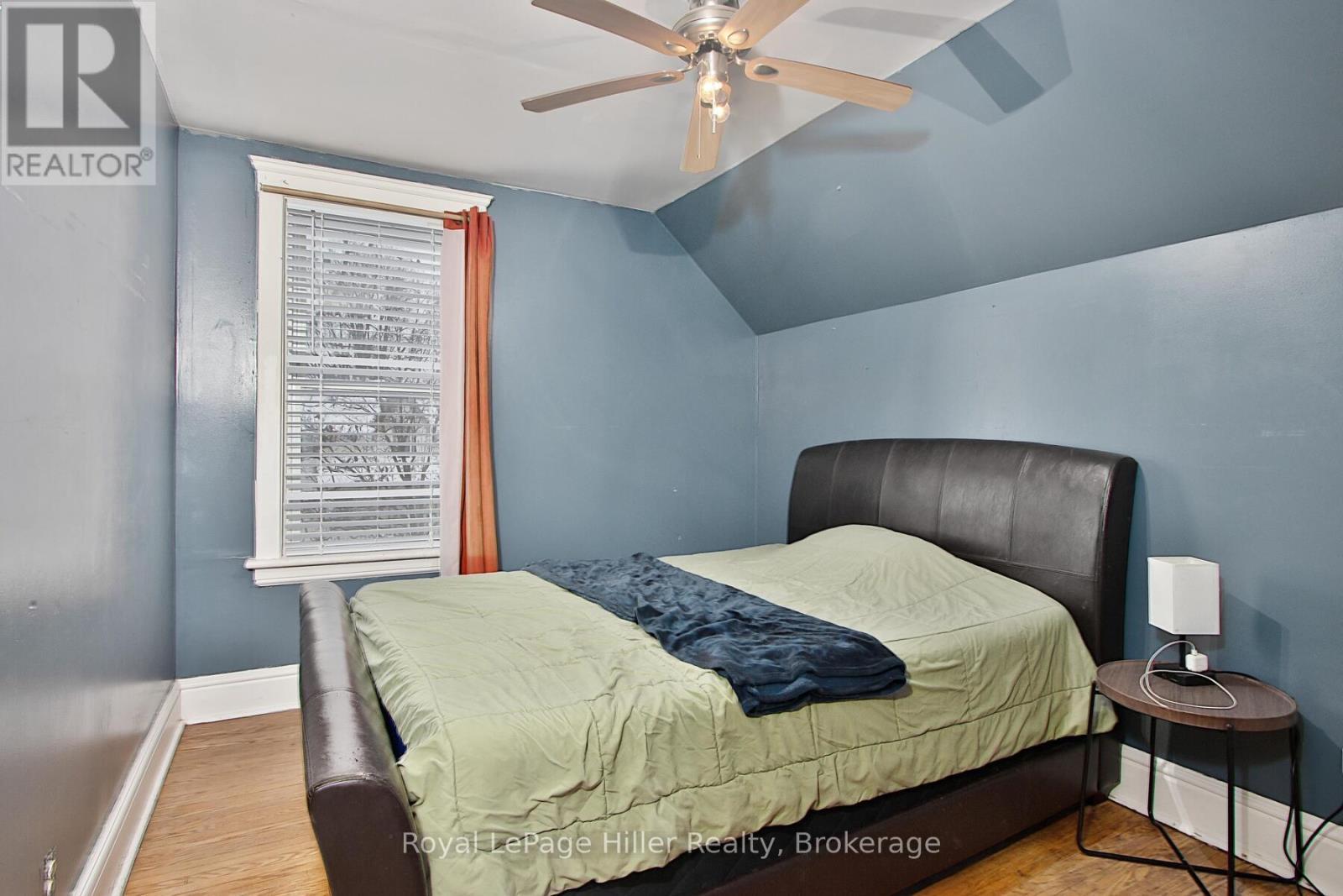 












103 MOWAT STREET

,
Stratford,




Ontario
N5A2B8


