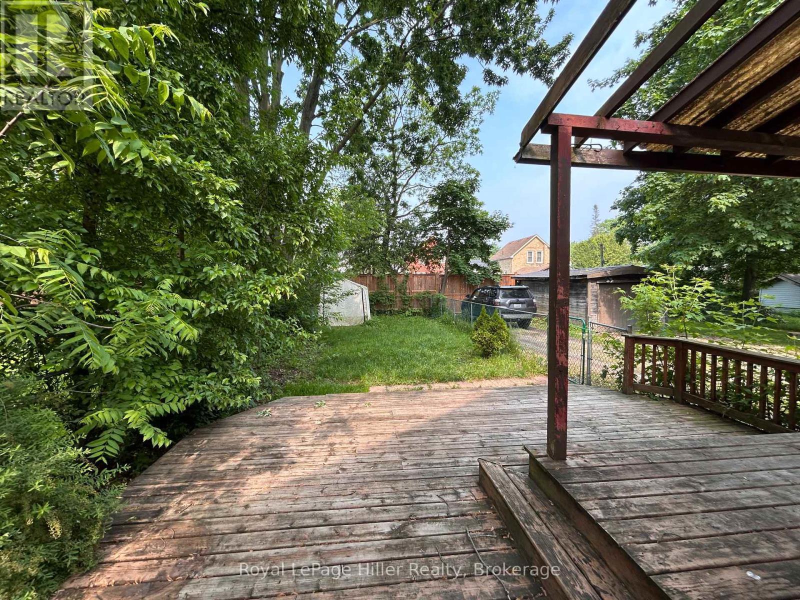 












103 MOWAT STREET

,
Stratford,




Ontario
N5A2B8

