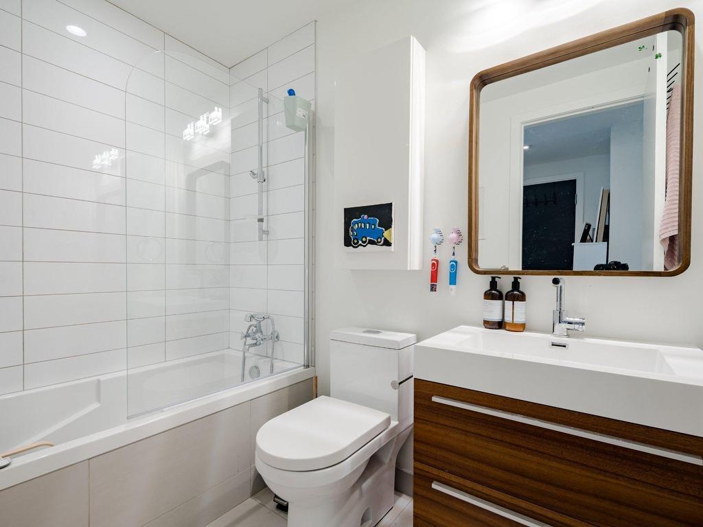 









1155


Rue de la Montagne

, 2501,
Montréal (Ville-Marie),




QC
H3G0C7

