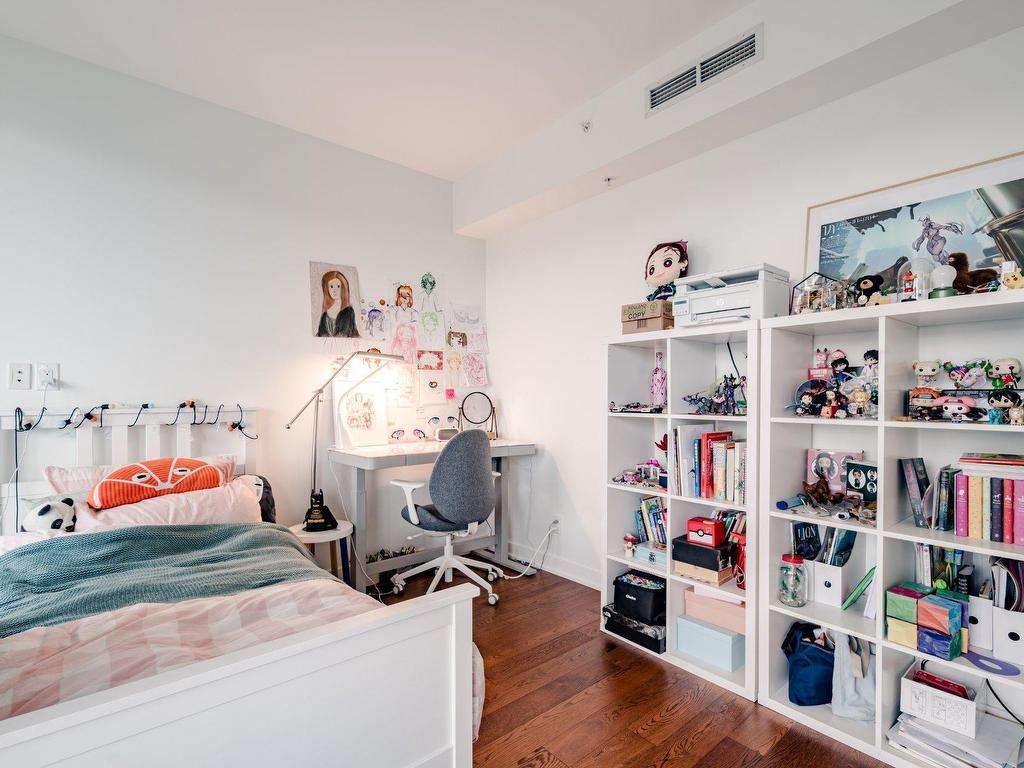 









1155


Rue de la Montagne

, 2501,
Montréal (Ville-Marie),




QC
H3G0C7

