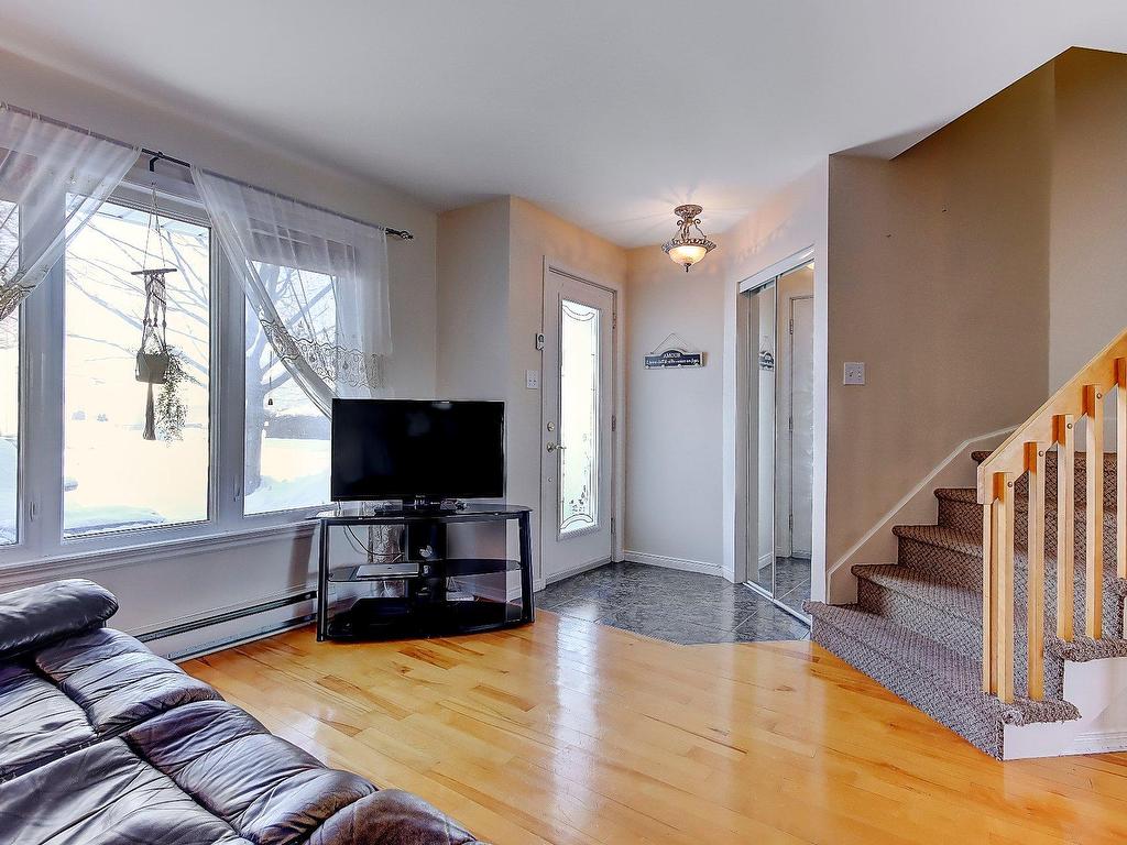 









504


Rue Bourguignon

,
Saint-Jean-sur-Richelieu,




QC
J3B8N6

