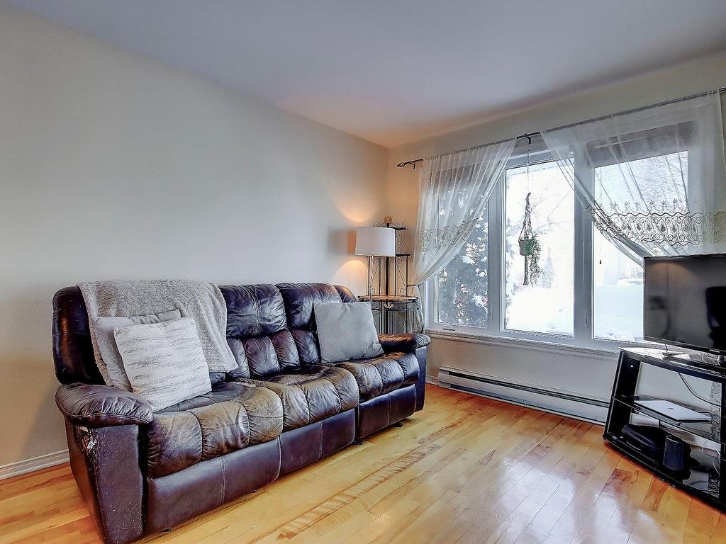 









504


Rue Bourguignon

,
Saint-Jean-sur-Richelieu,




QC
J3B8N6

