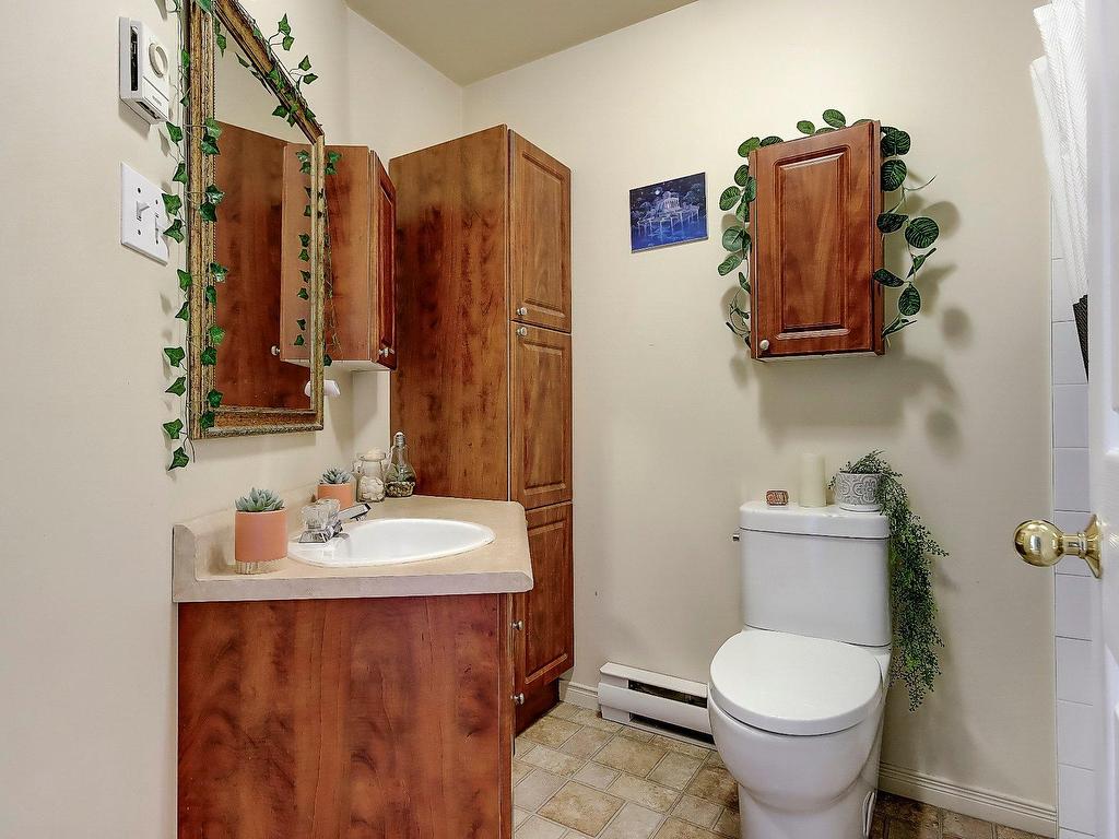 









504


Rue Bourguignon

,
Saint-Jean-sur-Richelieu,




QC
J3B8N6


