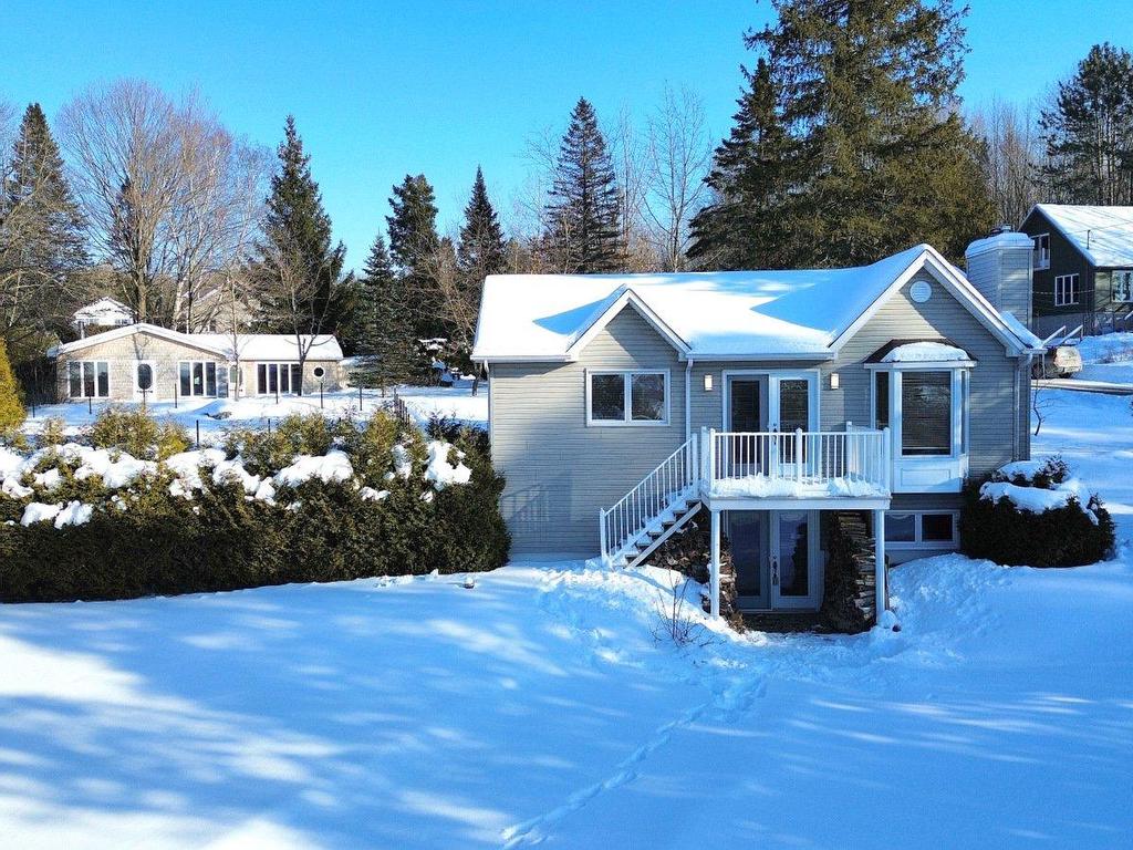 









23


Rue des Rossignols

,
Sainte-Catherine-de-Hatley,




QC
J0B1W0

