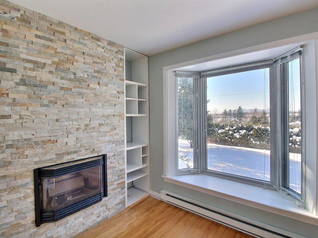 









23


Rue des Rossignols

,
Sainte-Catherine-de-Hatley,




QC
J0B1W0

