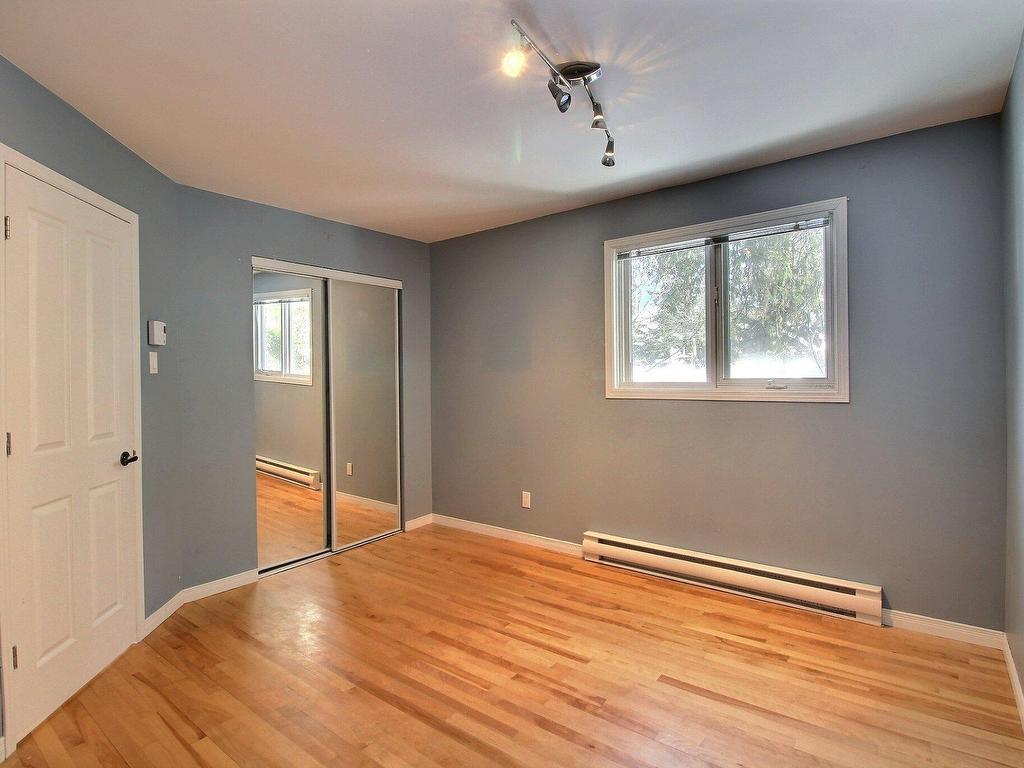 









23


Rue des Rossignols

,
Sainte-Catherine-de-Hatley,




QC
J0B1W0

