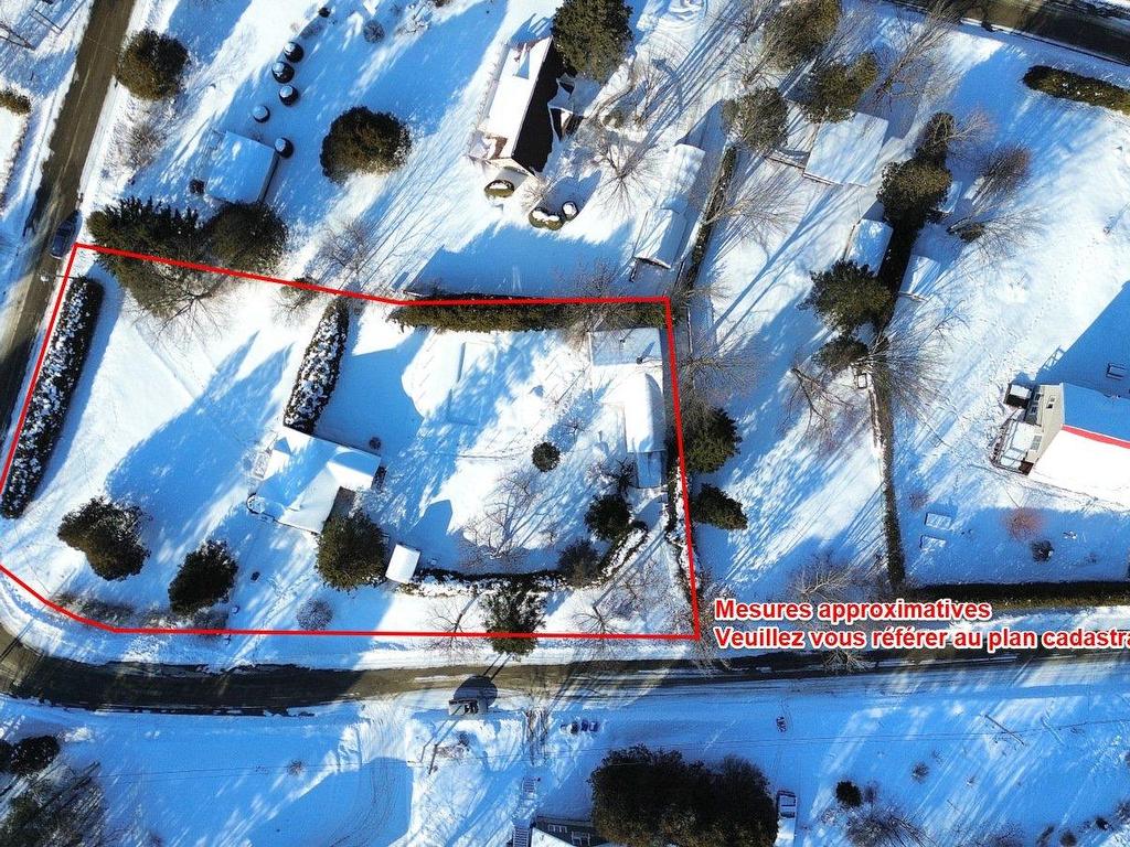 









23


Rue des Rossignols

,
Sainte-Catherine-de-Hatley,




QC
J0B1W0

