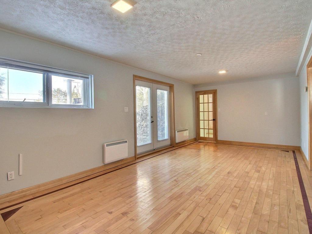 









23


Rue des Rossignols

,
Sainte-Catherine-de-Hatley,




QC
J0B1W0

