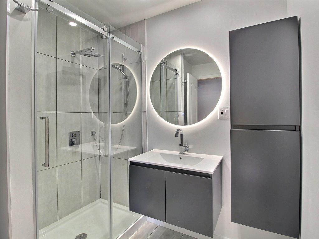 









23


Rue des Rossignols

,
Sainte-Catherine-de-Hatley,




QC
J0B1W0

