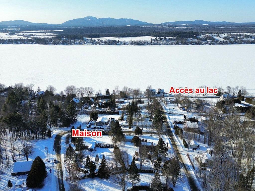 









23


Rue des Rossignols

,
Sainte-Catherine-de-Hatley,




QC
J0B1W0

