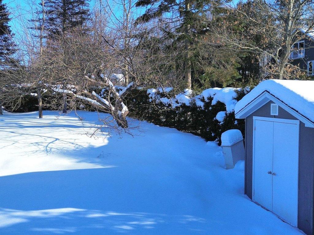 









23


Rue des Rossignols

,
Sainte-Catherine-de-Hatley,




QC
J0B1W0

