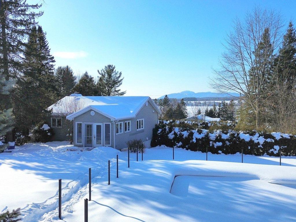 









23


Rue des Rossignols

,
Sainte-Catherine-de-Hatley,




QC
J0B1W0

