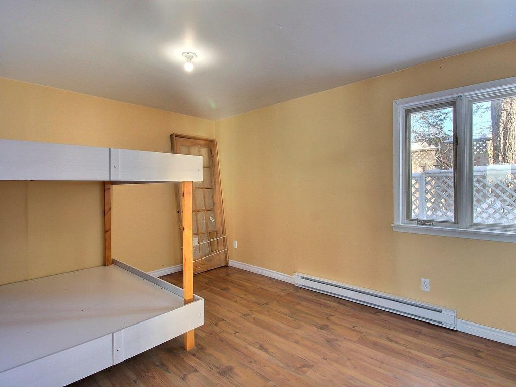 









23


Rue des Rossignols

,
Sainte-Catherine-de-Hatley,




QC
J0B1W0

