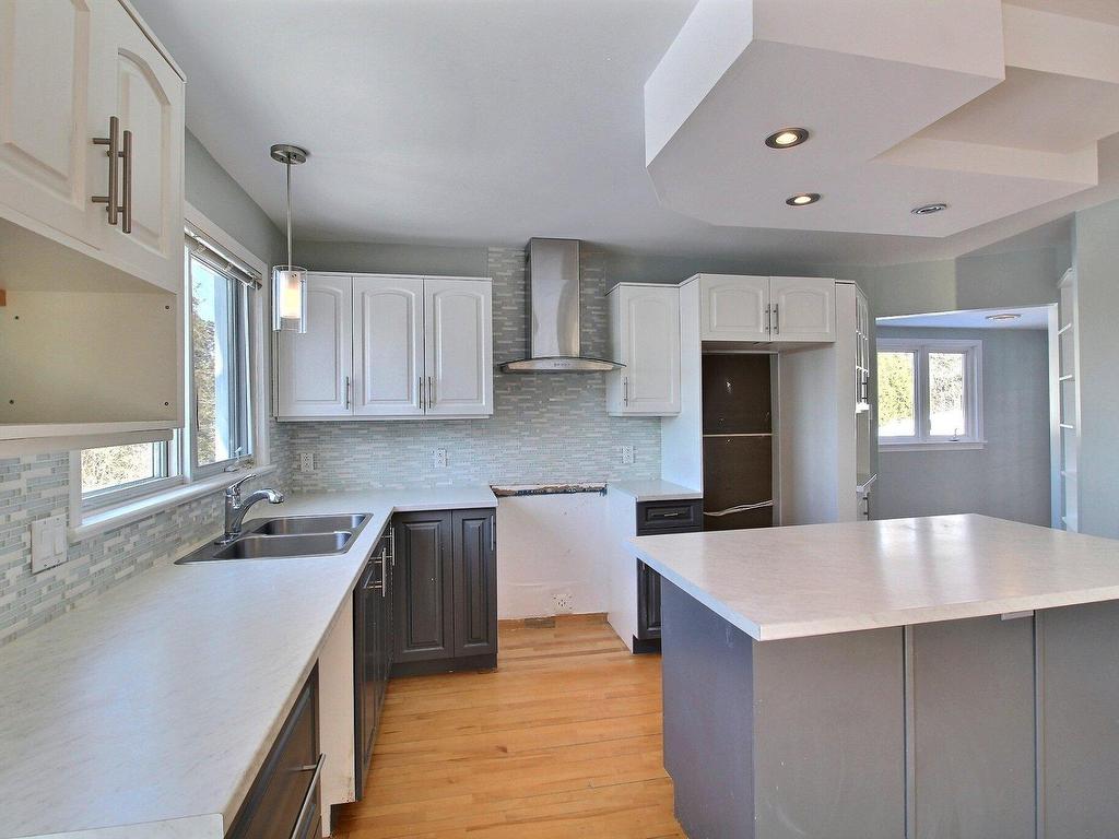 









23


Rue des Rossignols

,
Sainte-Catherine-de-Hatley,




QC
J0B1W0

