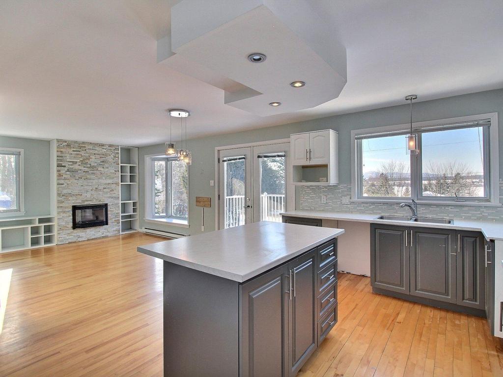 









23


Rue des Rossignols

,
Sainte-Catherine-de-Hatley,




QC
J0B1W0

