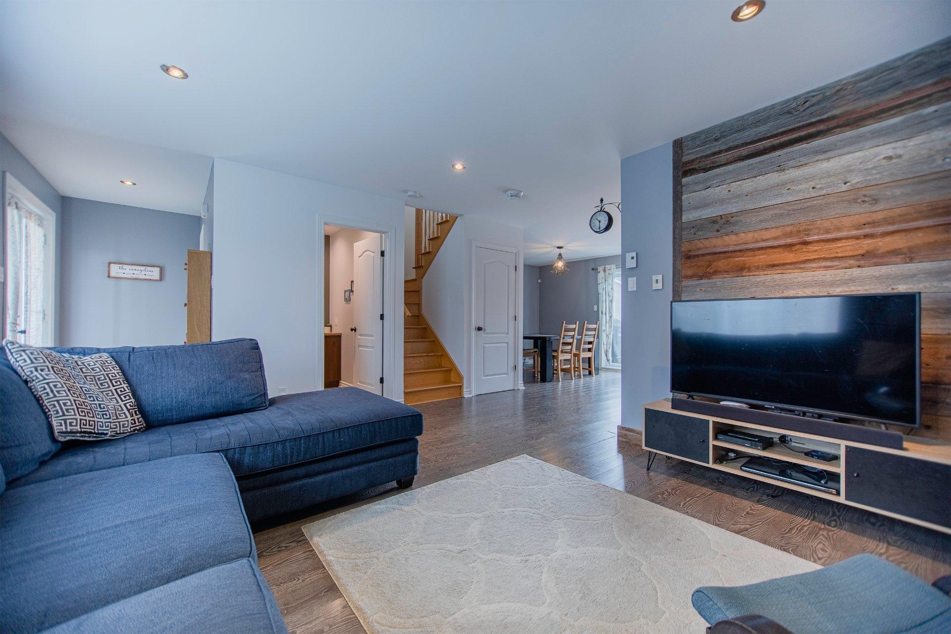 









506


Boul. J.-André-Deragon

,
Cowansville,




QC
J2K0B6

