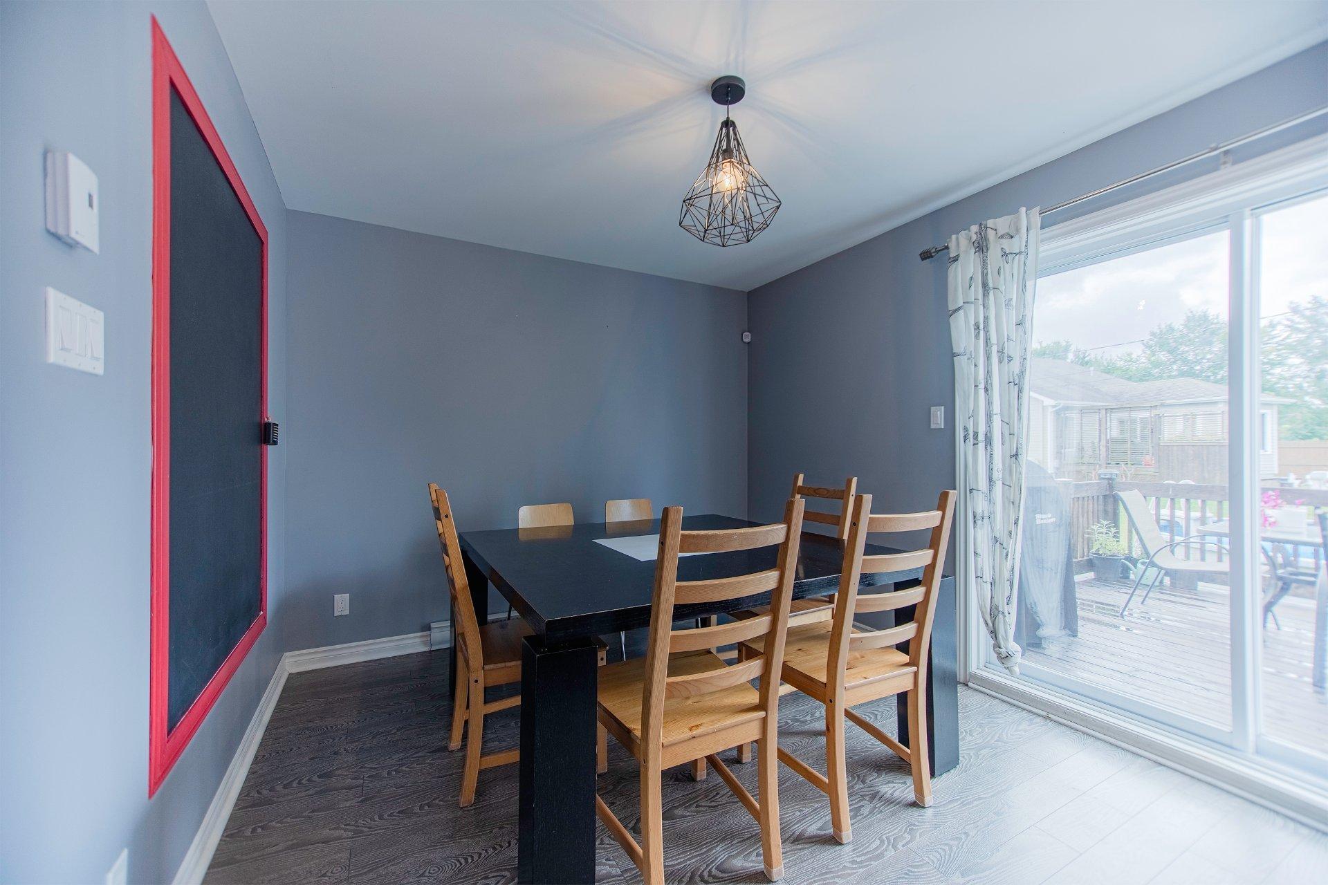 









506


Boul. J.-André-Deragon

,
Cowansville,




QC
J2K0B6

