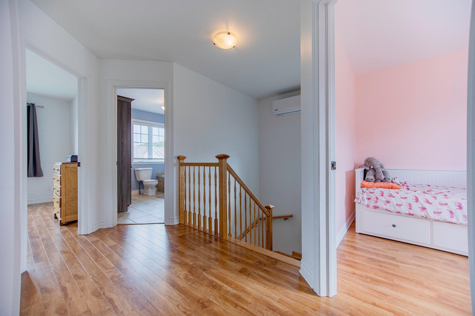 









506


Boul. J.-André-Deragon

,
Cowansville,




QC
J2K0B6

