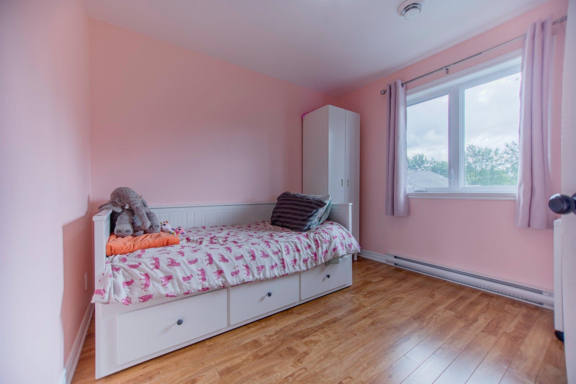 









506


Boul. J.-André-Deragon

,
Cowansville,




QC
J2K0B6

