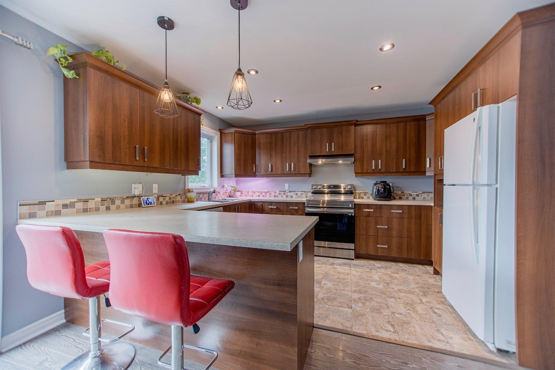 









506


Boul. J.-André-Deragon

,
Cowansville,




QC
J2K0B6

