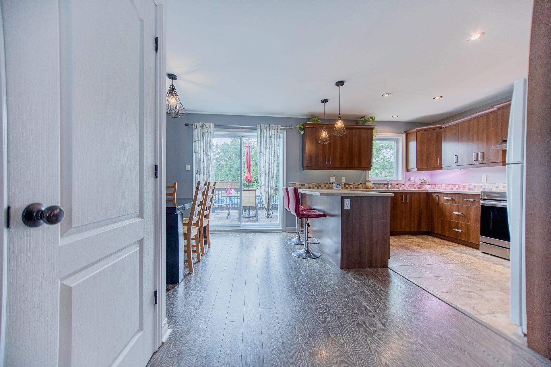 









506


Boul. J.-André-Deragon

,
Cowansville,




QC
J2K0B6


