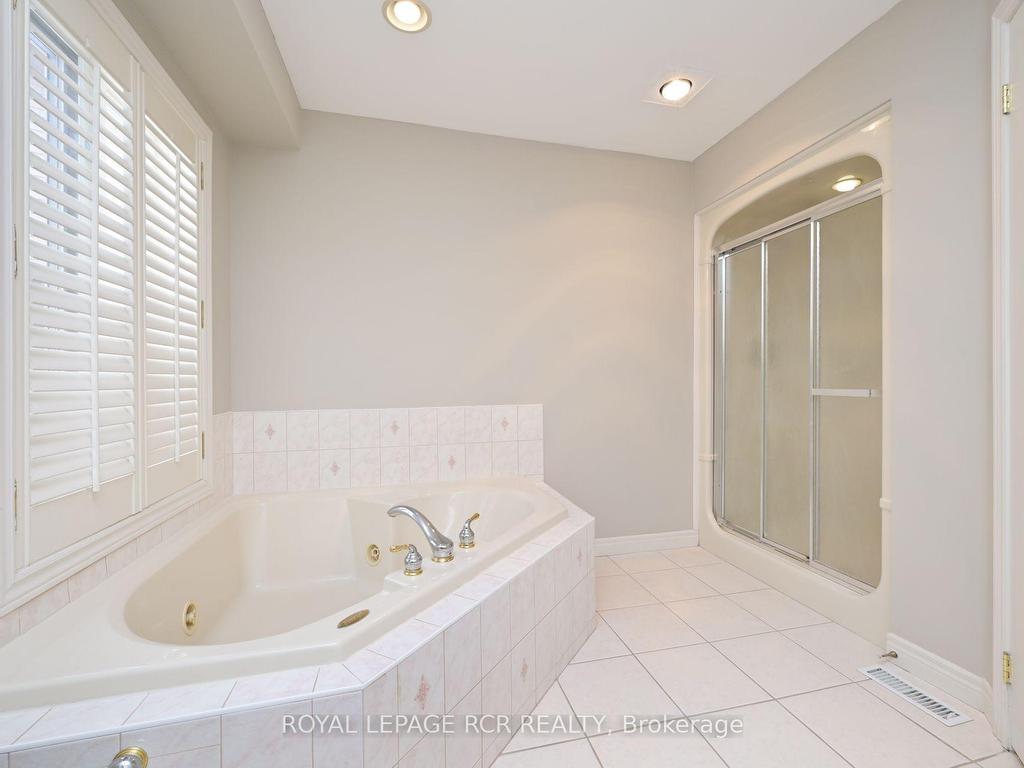 









10


Forest Link

N/A,
New Tecumseth,




ON
L9R 2A1

