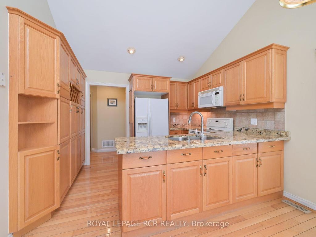 









10


Forest Link

N/A,
New Tecumseth,




ON
L9R 2A1

