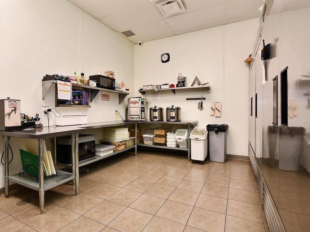 









5680


Boul. Robert-Bourassa

,
Laval (Duvernay),




QC
H7E0B8

