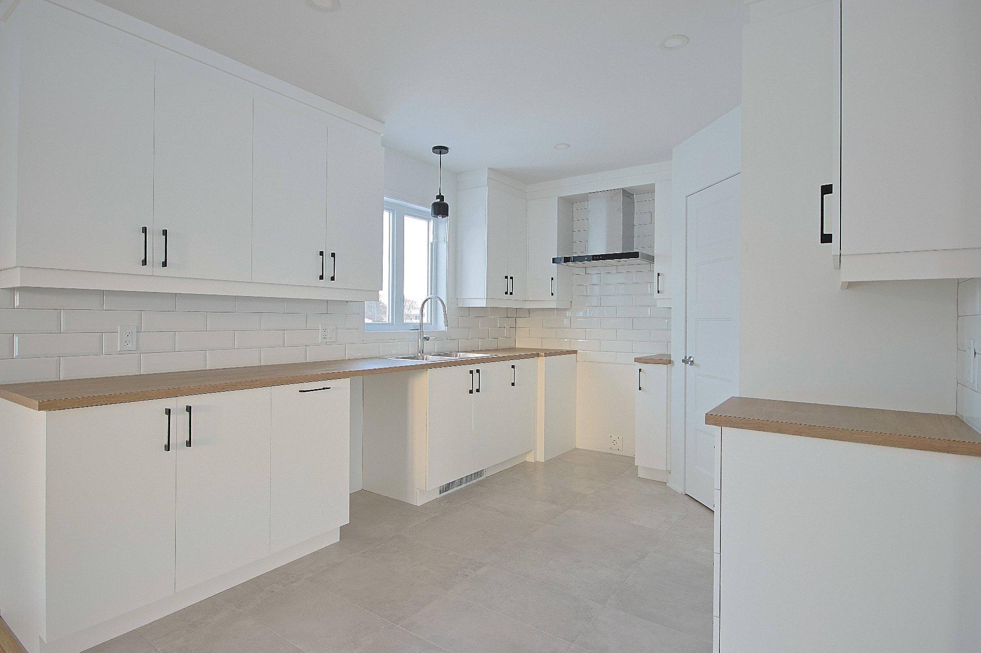 












Rue Pierre-Dionne

,
Salaberry-de-Valleyfield,




QC
J6S0P7

