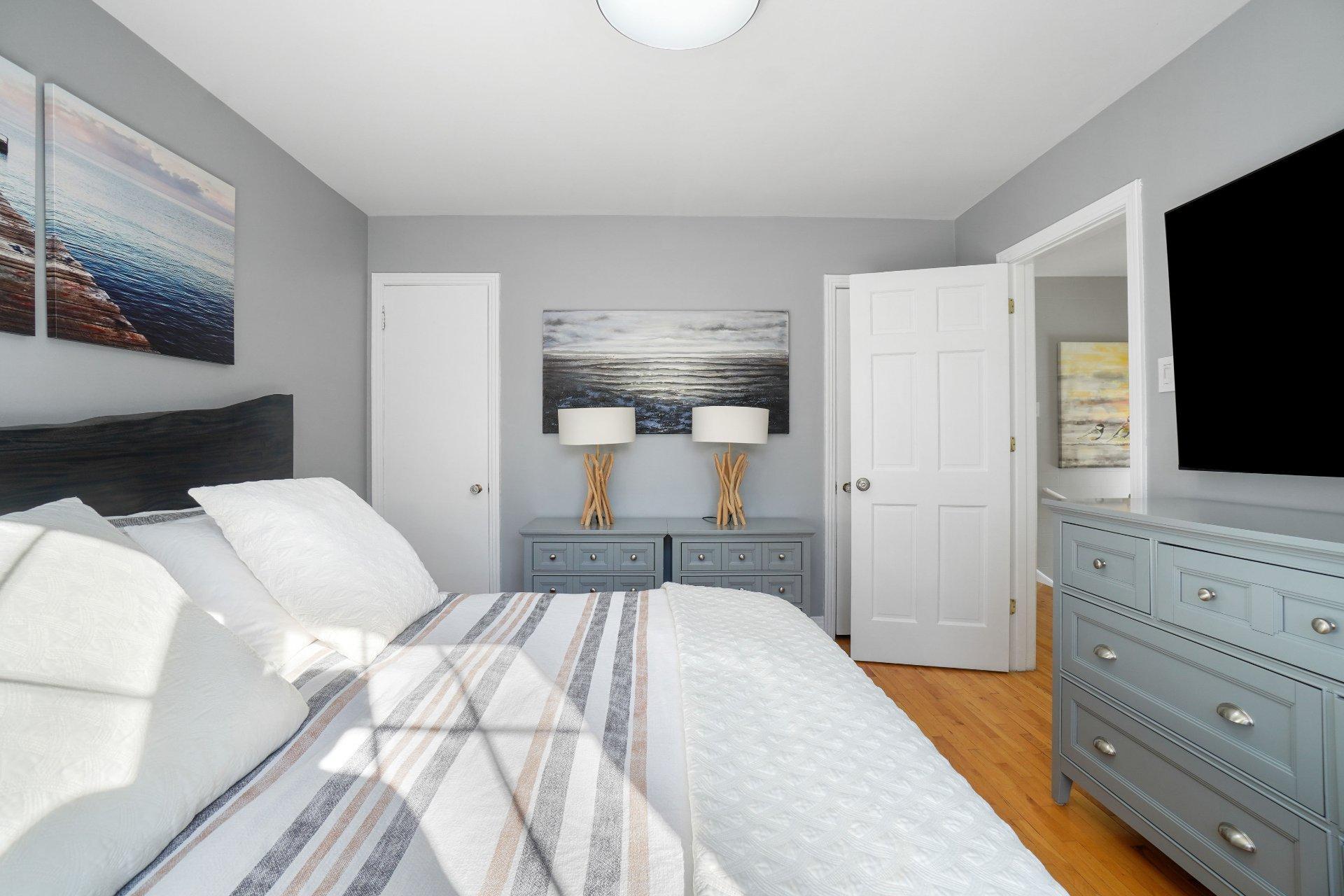









4325


Av. de Mayfair

,
Montréal (Côte-des-Neiges/Notre-Dame-de-Grâce),




QC
H4B2E3

