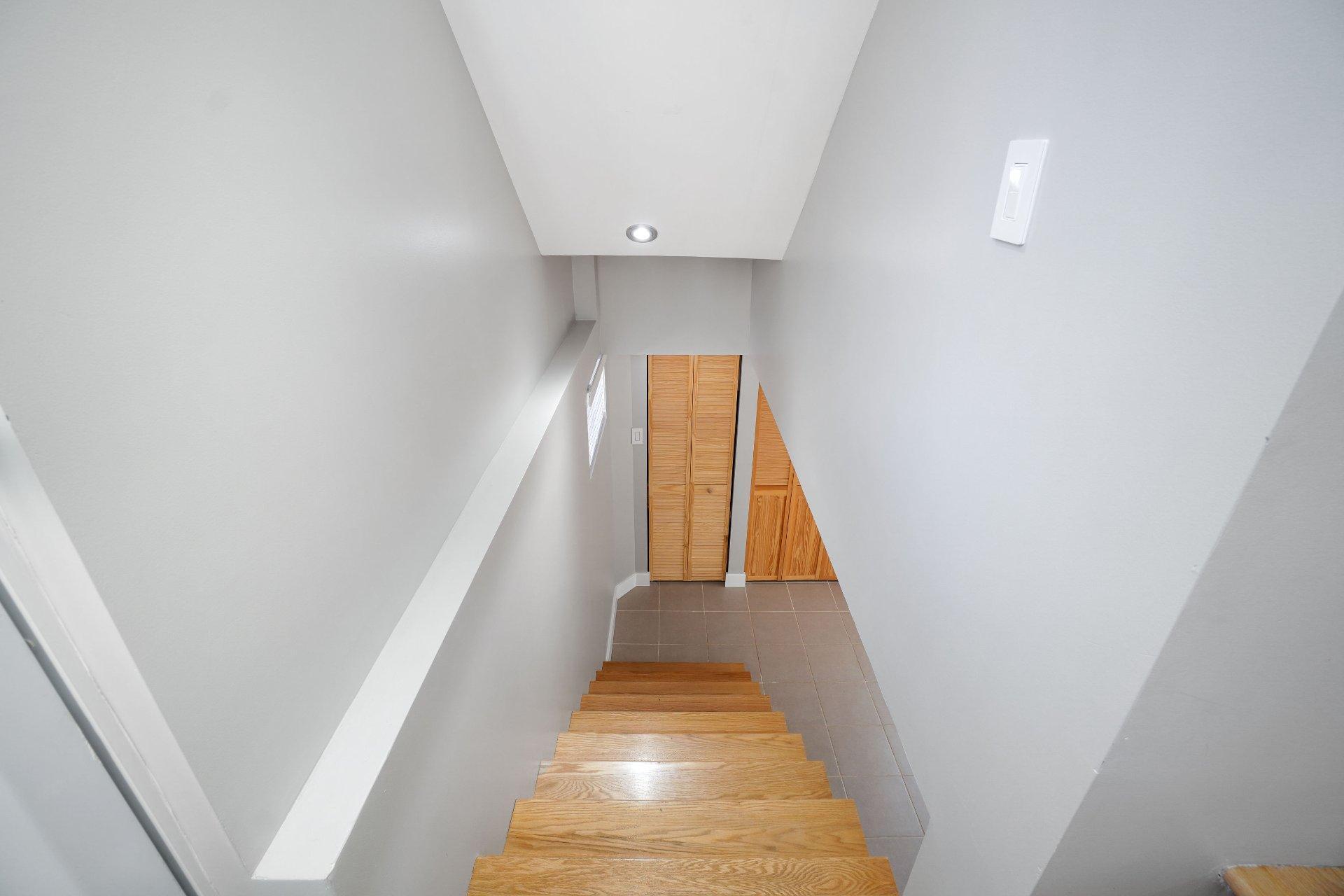 









4325


Av. de Mayfair

,
Montréal (Côte-des-Neiges/Notre-Dame-de-Grâce),




QC
H4B2E3

