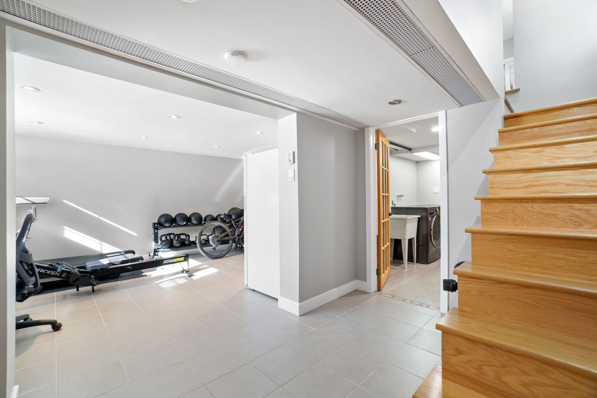 









4325


Av. de Mayfair

,
Montréal (Côte-des-Neiges/Notre-Dame-de-Grâce),




QC
H4B2E3

