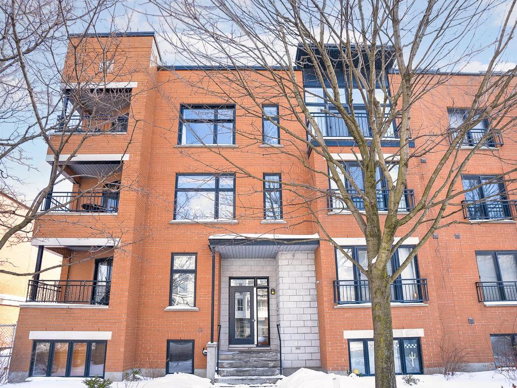 









20


Av. Manseau

, 5,
Montréal (Outremont),




QC
H2V4T1

