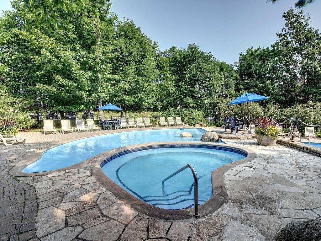 









122


Ch. des Quatre-Sommets

, 4,
Mont-Tremblant,




QC
J8E1C4

