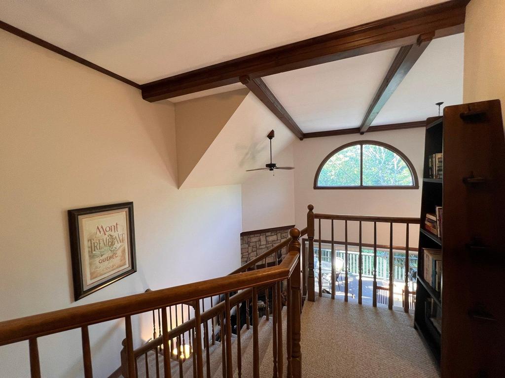 









122


Ch. des Quatre-Sommets

, 4,
Mont-Tremblant,




QC
J8E1C4

