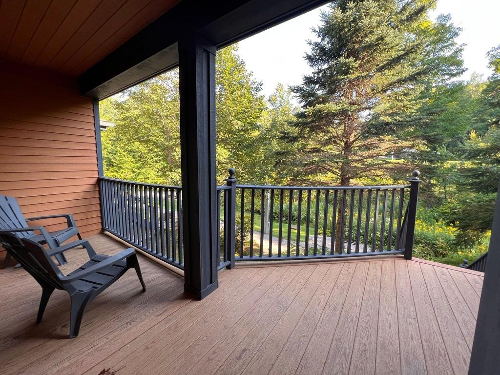 









122


Ch. des Quatre-Sommets

, 4,
Mont-Tremblant,




QC
J8E1C4

