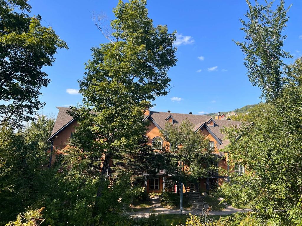 









122


Ch. des Quatre-Sommets

, 4,
Mont-Tremblant,




QC
J8E1C4

