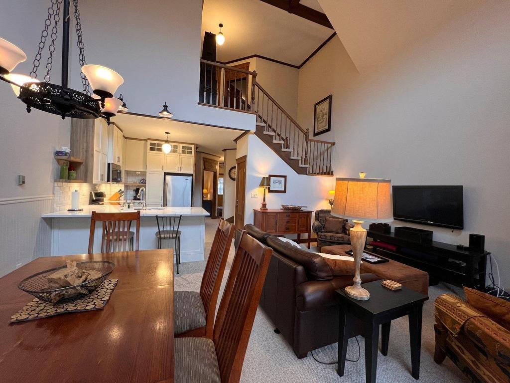 









122


Ch. des Quatre-Sommets

, 4,
Mont-Tremblant,




QC
J8E1C4

