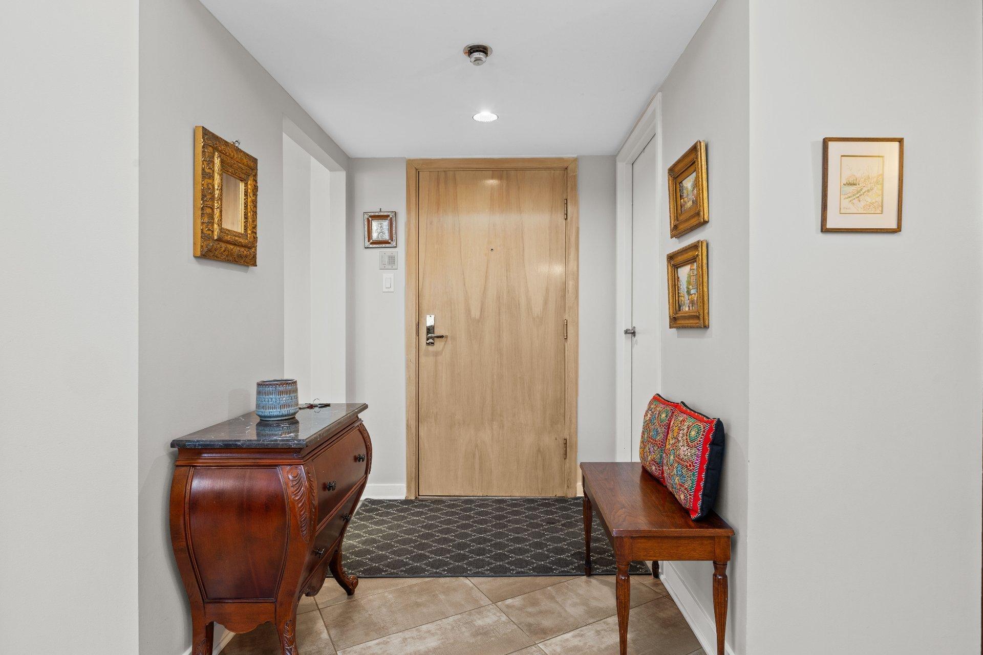









600


Rue de la Montagne

, 305,
Montréal (Ville-Marie),




QC
H3C4S4

