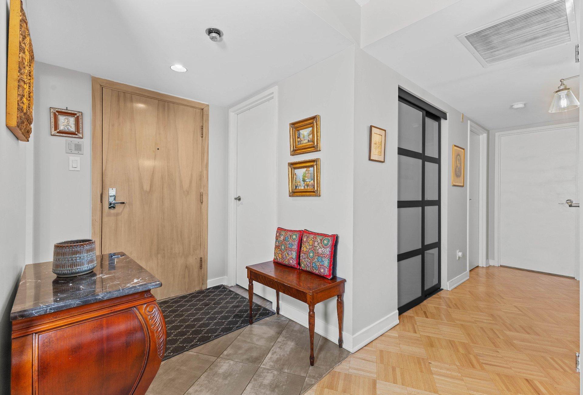 









600


Rue de la Montagne

, 305,
Montréal (Ville-Marie),




QC
H3C4S4

