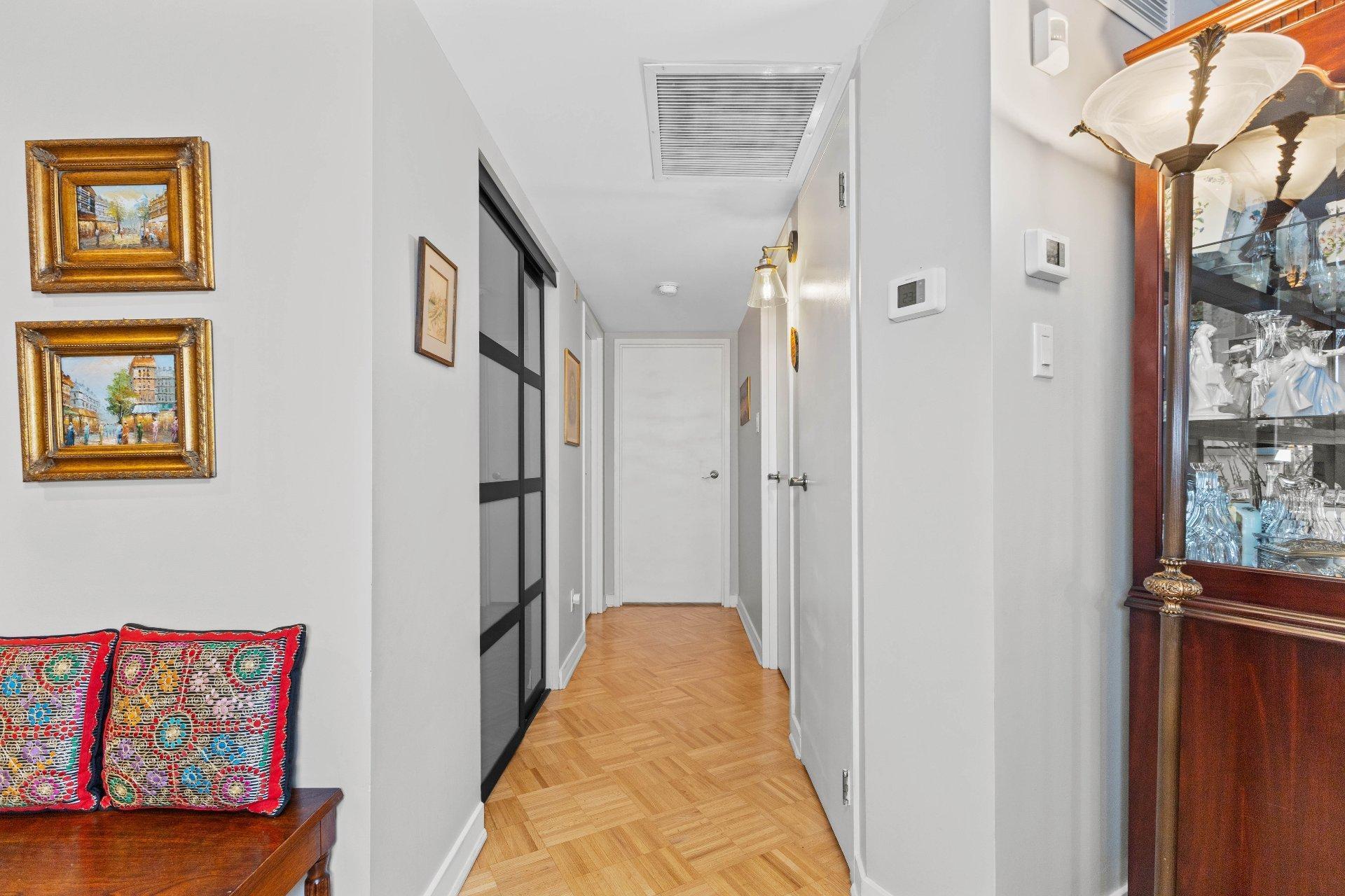 









600


Rue de la Montagne

, 305,
Montréal (Ville-Marie),




QC
H3C4S4

