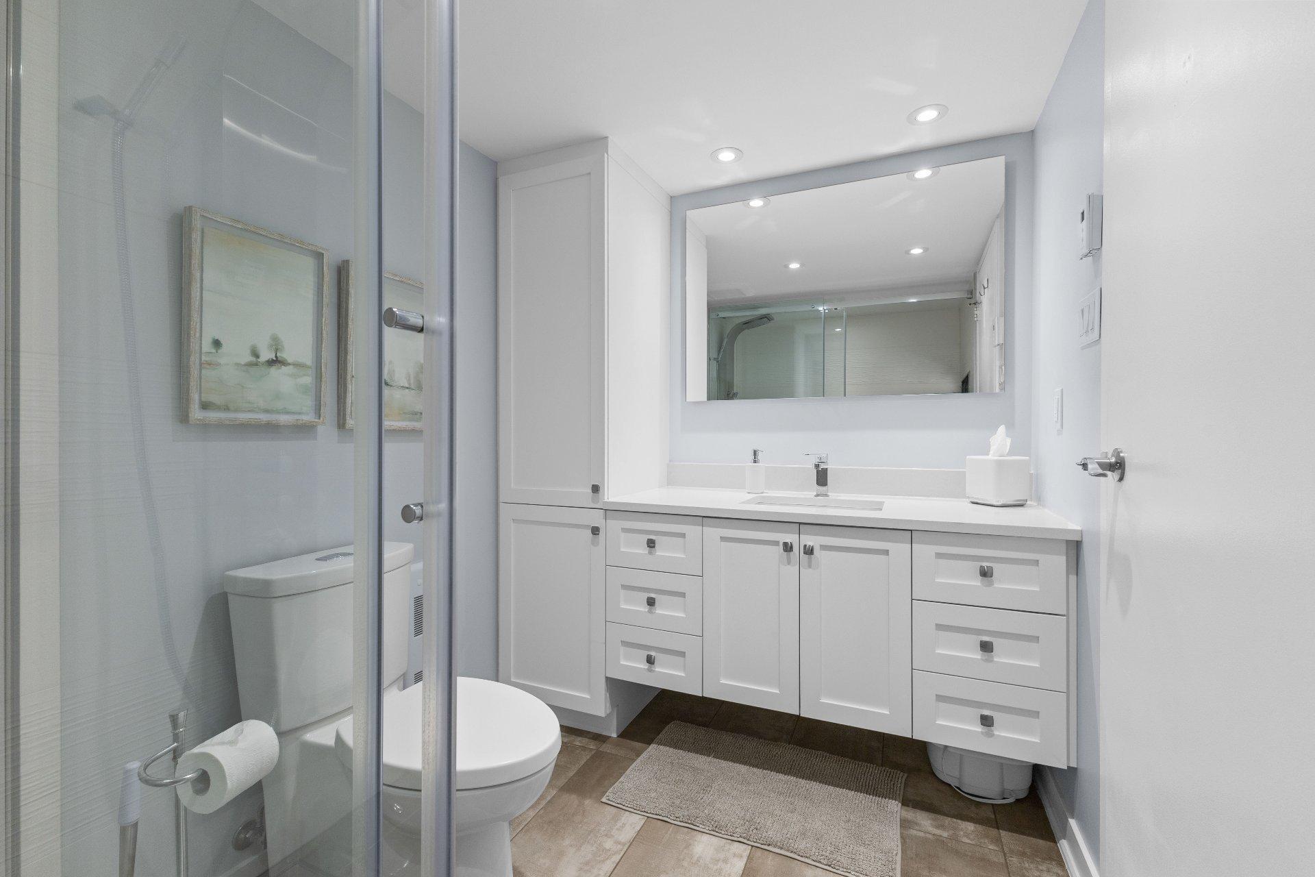 









600


Rue de la Montagne

, 305,
Montréal (Ville-Marie),




QC
H3C4S4

