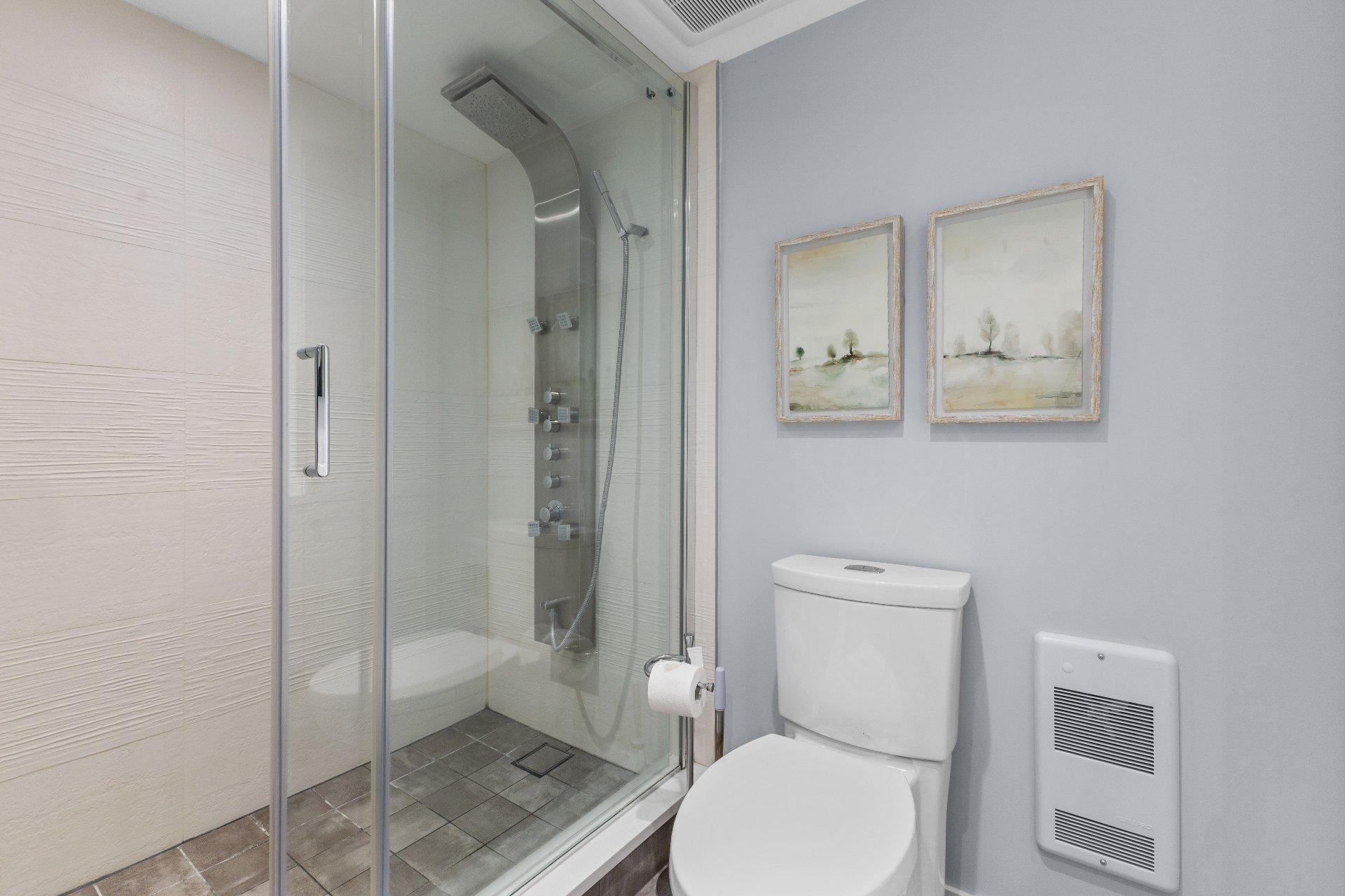 









600


Rue de la Montagne

, 305,
Montréal (Ville-Marie),




QC
H3C4S4

