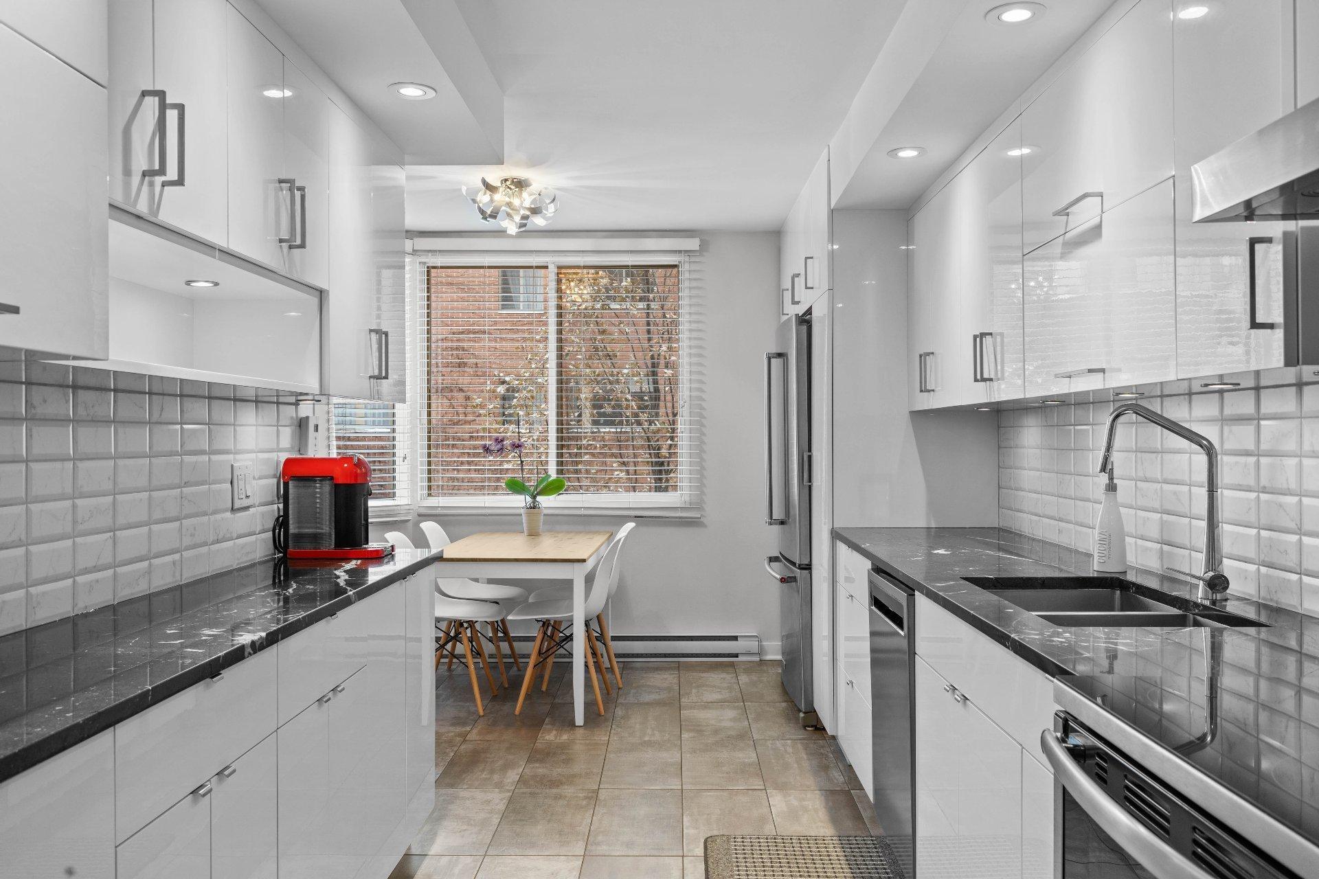 









600


Rue de la Montagne

, 305,
Montréal (Ville-Marie),




QC
H3C4S4

