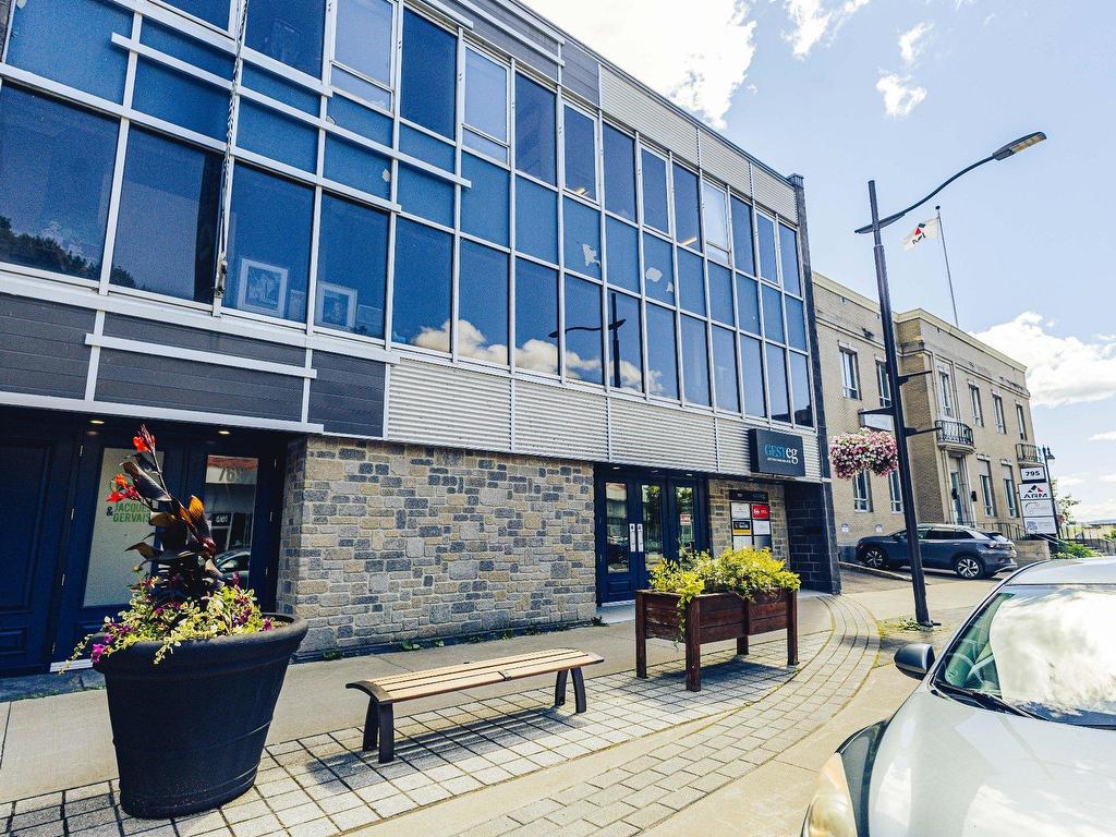 









769

 - 777


5e rue de la Pointe

,
Shawinigan,




QC
G9N1G2

