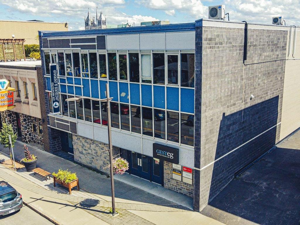 









769

 - 777


5e rue de la Pointe

,
Shawinigan,




QC
G9N1G2

