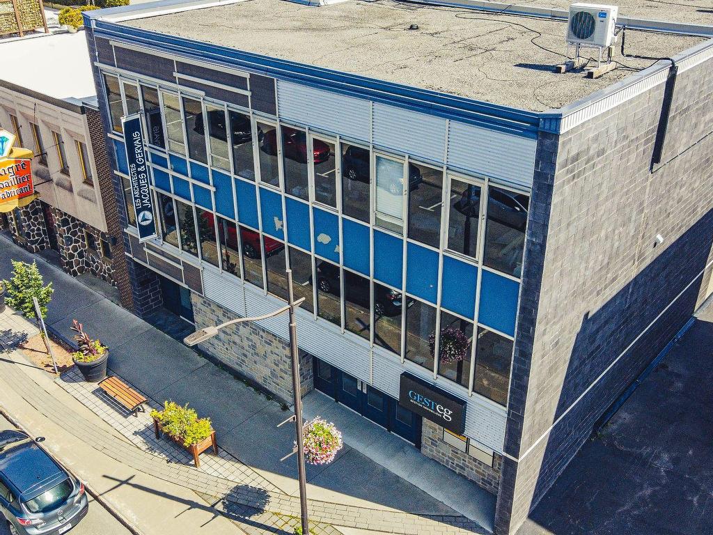 









769

 - 777


5e rue de la Pointe

,
Shawinigan,




QC
G9N1G2

