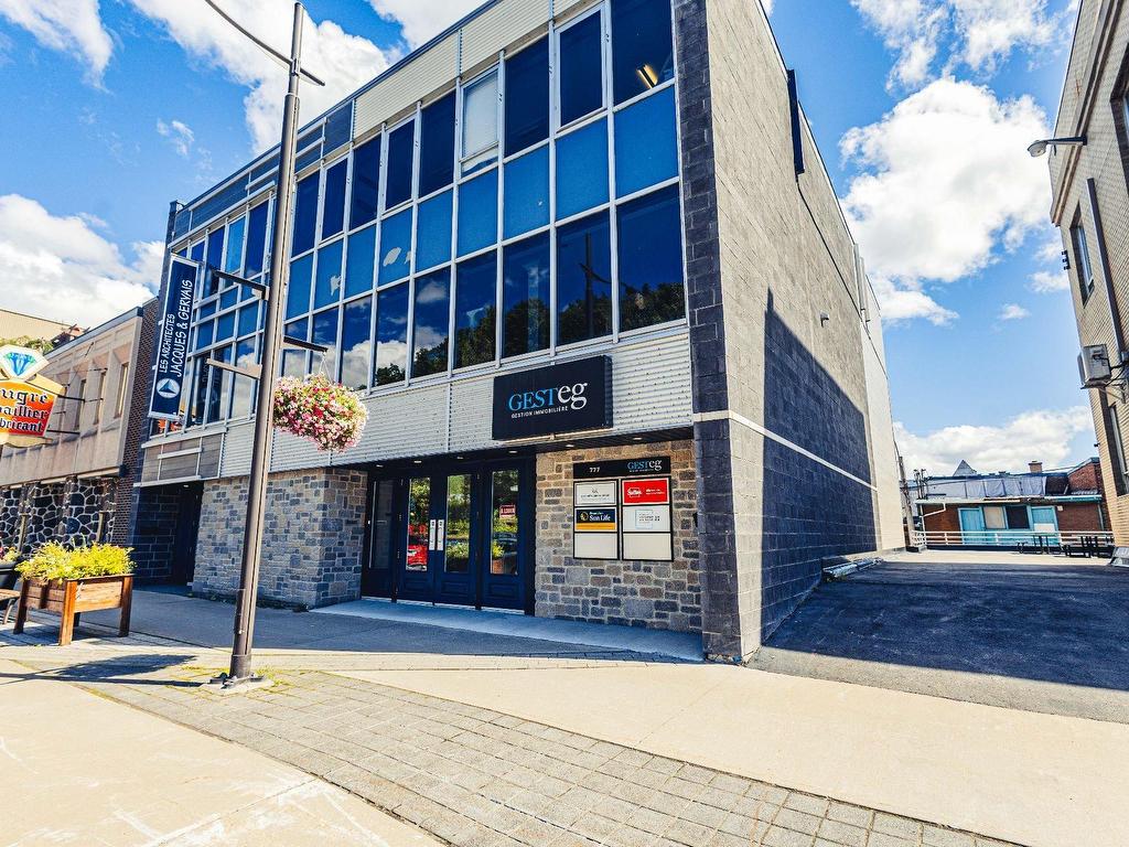 









769

 - 777


5e rue de la Pointe

,
Shawinigan,




QC
G9N1G2

