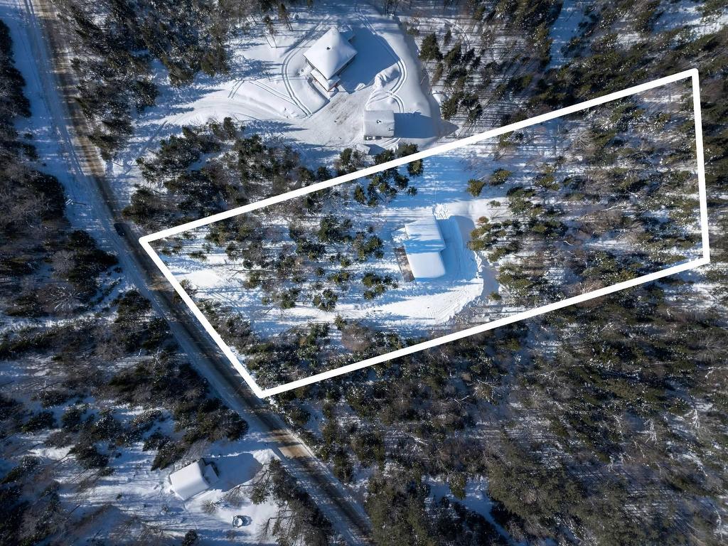 









1200


Ch. du Lac-Rougeaud

,
Mont-Blanc,




QC
J0T1J2

