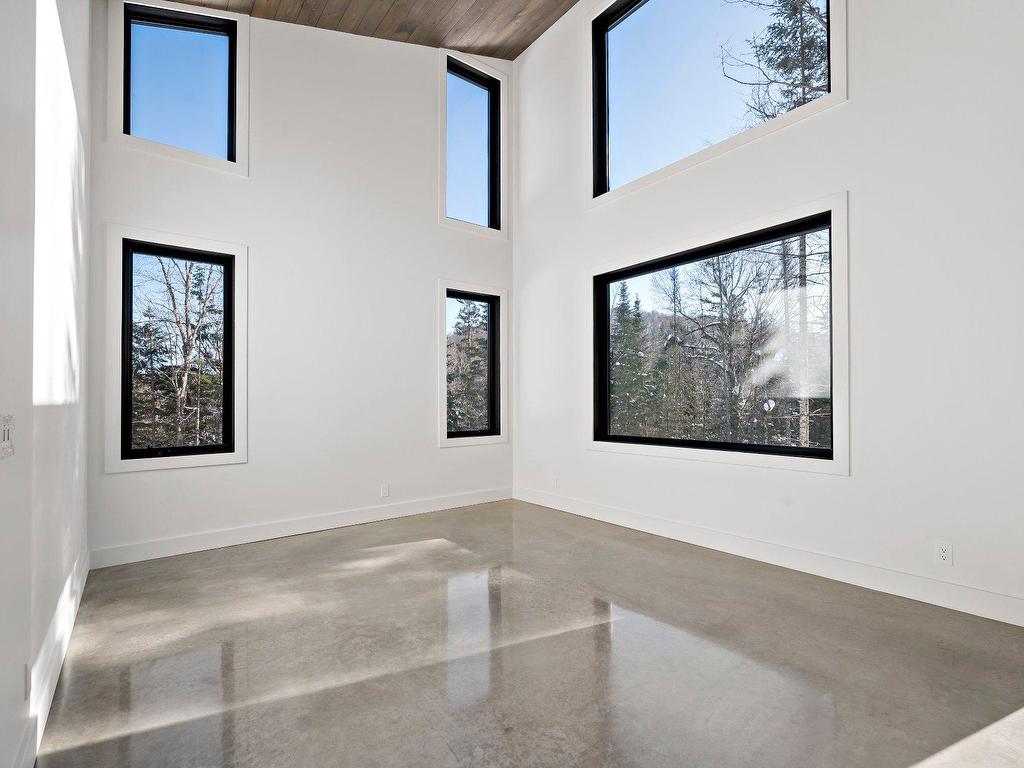 









1200


Ch. du Lac-Rougeaud

,
Mont-Blanc,




QC
J0T1J2

